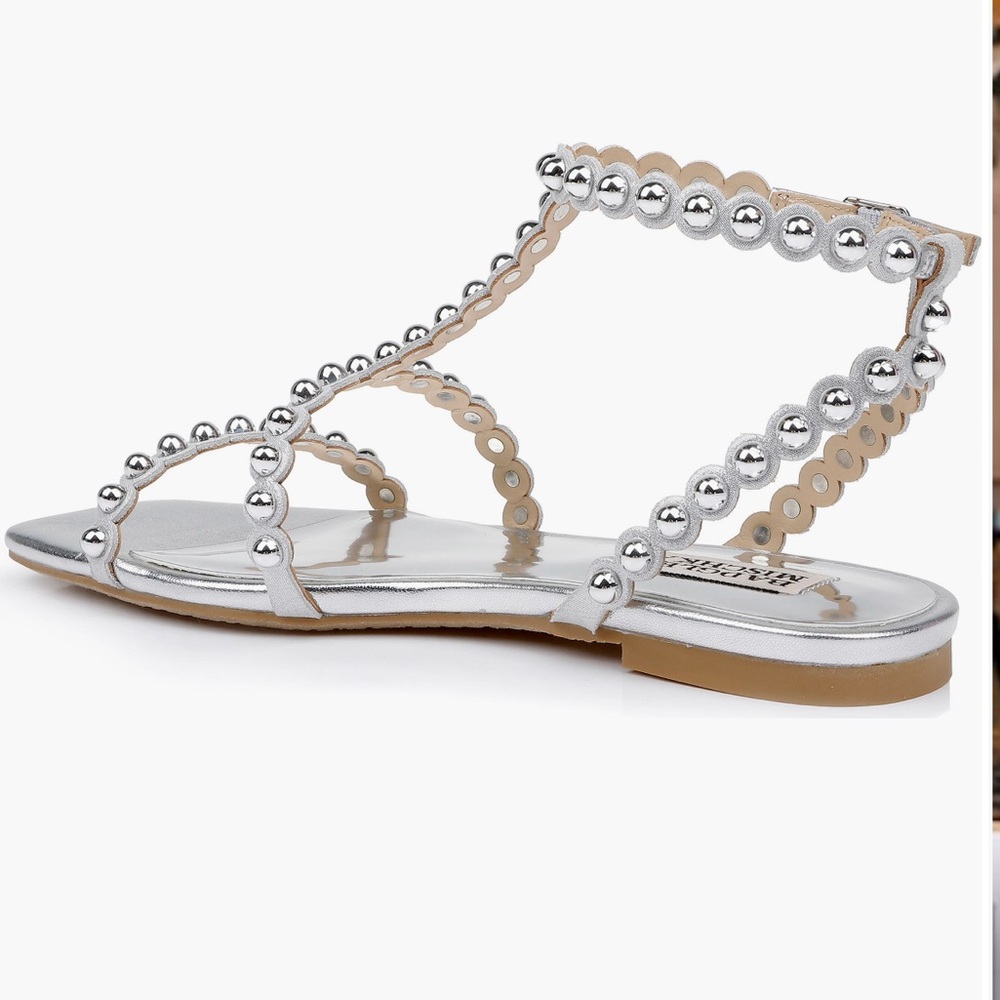 Badgley Mischka Embellished T-Strap Flat Sandals NWOT - Picture 4 of 8